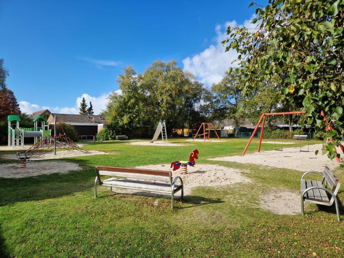 Ferienhaus Nordseeglueck Im Ferienpark Berumbur Exterior foto